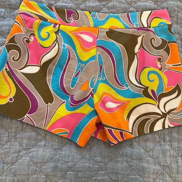 Trina Turk Corbin shorts in good condition. - Picture 4 of 5